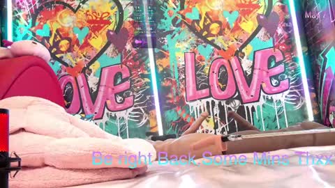 Snapshot of vanessa_love chatting on 05/07/26, 03:28 Vanessa online show from 05/07/26, 03:28