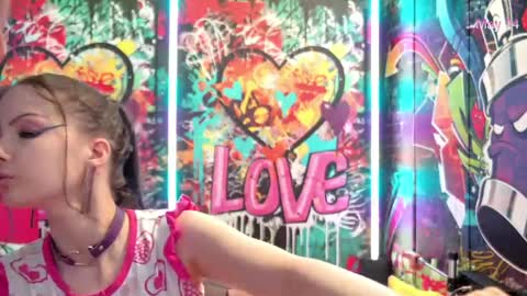 Snapshot of vanessa_love chatting on 05/24/26, 04:12 Vanessa online show from 05/24/26, 04:12