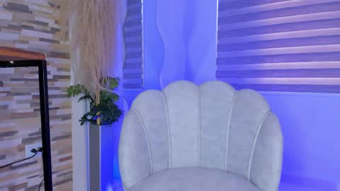 Snapshot of vanessa_novvoa chatting on 02/13/25, 09:06 Vanessa Novvoa online show from 02/13/25, 09:06