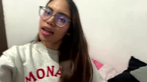 Vanessa pa online show from 06/26/26, 01:10