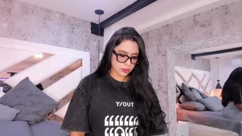 Vanessa  online show from 05/16/26, 07:23