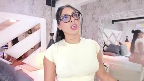 Vanessa  online show from 07/15/26, 07:19