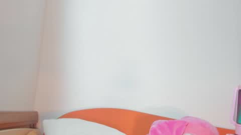 vanessaadol online show from 12/18/24, 09:58