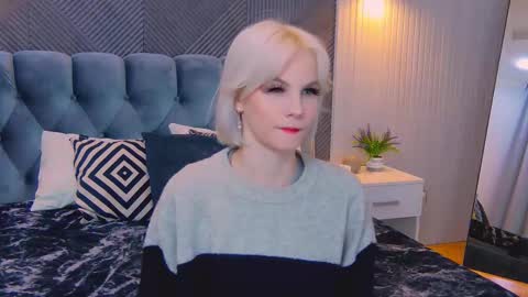 Snapshot of vanessaaustin chatting on 02/18/26, 02:46 Vanessa online show from 02/18/26, 02:46