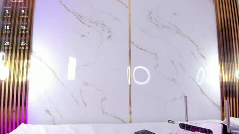 Vanessa online show from 04/03/26, 08:18