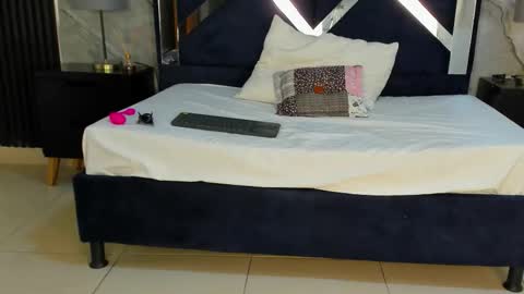 Vanessa Hard online show from 01/14/26, 08:25