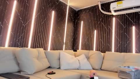 Vanessa Hard online show from 03/18/26, 03:09