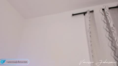 vanessajohnsonn online show from 01/27/25, 12:54
