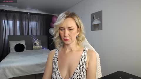 Vanessa  online show from 03/01/25, 11:50