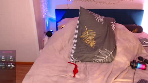 Vanessa follow me -  I will answer you there at any time online show from 02/07/25, 08:44