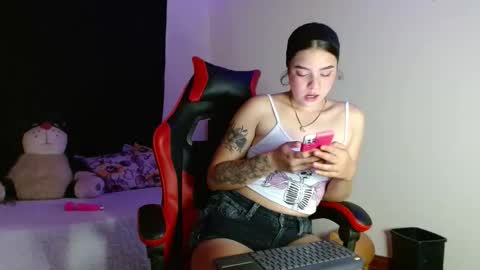 Vanesa online show from 12/21/25, 11:23