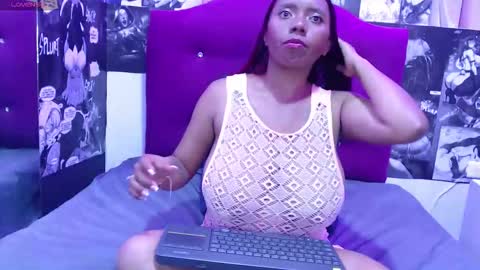 Snapshot of vanessarodriguez69 chatting on 02/19/26, 01:01 Vanessa online show from 02/19/26, 01:01