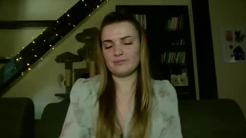 Vanessa online show from 03/19/26, 09:35