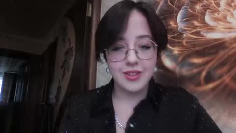 vanessashadow online show from 09/19/25, 11:11