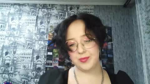 vanessashadow online show from 11/20/25, 07:02