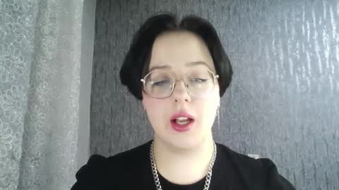 vanessashadow online show from 12/14/25, 02:00