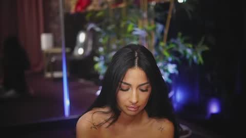 Snapshot of vanessavosss chatting on 06/17/26, 06:09 Vanessa online show from 06/17/26, 06:09