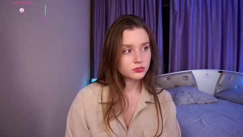 Luna online show from 11/27/25, 06:21