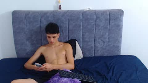 Snapshot of vanie_ chatting on 05/24/26, 10:04 Ruby and Vanie online show from 05/24/26, 10:04