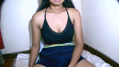 vanih27 online show from 03/23/26, 07:01