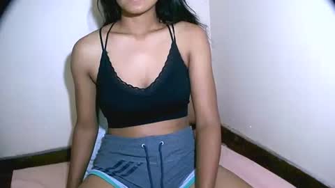 vanih27 online show from 03/24/26, 07:30