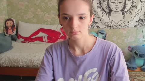 Snapshot of vanilla_arya chatting on 06/08/26, 11:32 Adelina online show from 06/08/26, 11:32