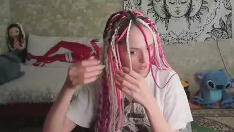 Snapshot of vanilla_arya chatting on 06/14/26, 08:49 Adelina online show from 06/14/26, 08:49