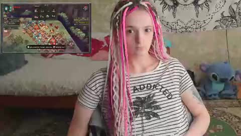Snapshot of vanilla_arya chatting on 06/22/26, 10:45 Adelina online show from 06/22/26, 10:45