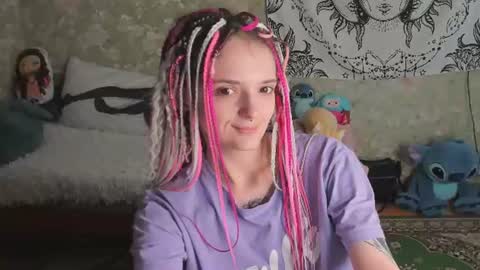 Snapshot of vanilla_arya chatting on 07/03/26, 06:42 Adelina online show from 07/03/26, 06:42