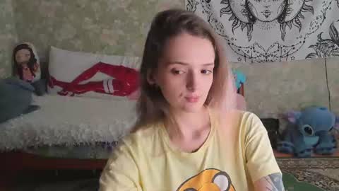Snapshot of vanilla_arya chatting on 07/14/26, 09:58 Adelina online show from 07/14/26, 09:58