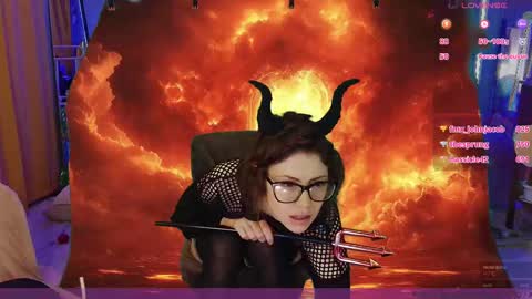 Snapshot of vanilla_skkye chatting on 09/20/25, 03:18 Skkye online show from 09/20/25, 03:18