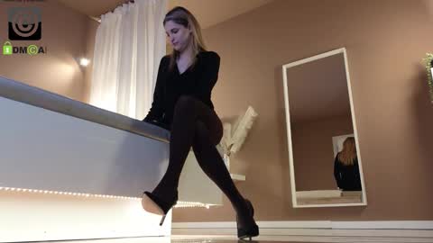 Laura online show from 01/07/26, 08:33