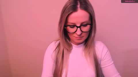 Mia online show from 02/18/26, 05:20