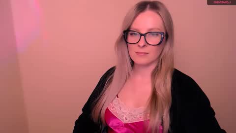 Mia online show from 03/06/26, 06:37