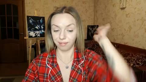 VanillaMuffin online show from 02/02/25, 07:09