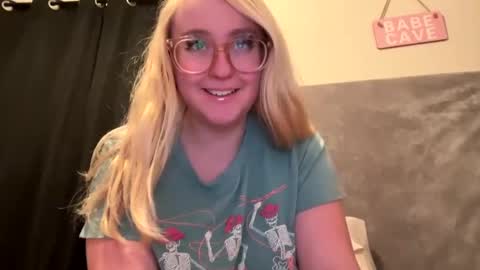 vanillapuddingpie online show from 01/07/25, 01:49