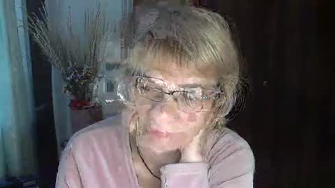 Vanillaxcreamy online show from 12/29/24, 09:39