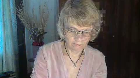 Vanillaxcreamy online show from 01/08/25, 12:05