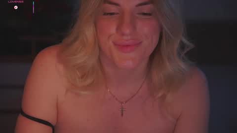 Sophie online show from 01/16/26, 09:41