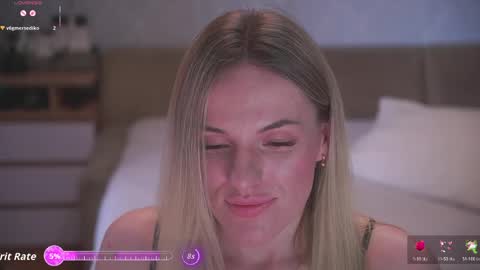 Sophie online show from 04/17/26, 10:07