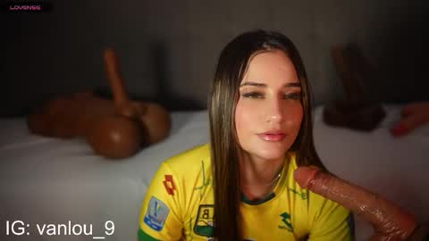 Vanilu online show from 11/23/25, 03:28