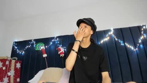 vannellope_96 online show from 12/19/25, 07:21