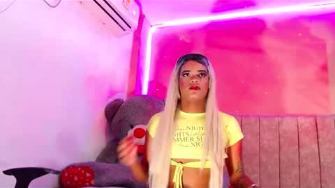 vannesa01 online show from 01/19/25, 07:04