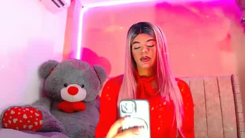 vannesa01 online show from 03/11/25, 07:14