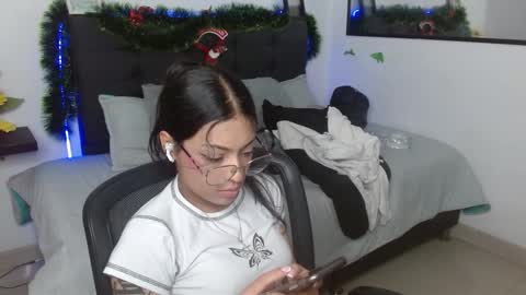 vane online show from 12/21/25, 08:38