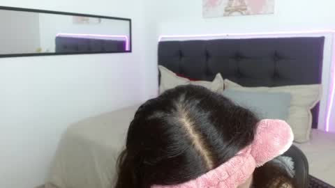 vane online show from 04/18/26, 07:58