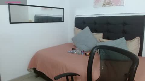 Snapshot of vannesweet_ chatting on 06/15/26, 07:38 vane online show from 06/15/26, 07:38