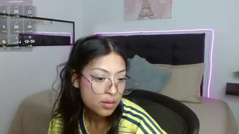 Snapshot of vannesweet_ chatting on 06/23/26, 08:51 vane online show from 06/23/26, 08:51