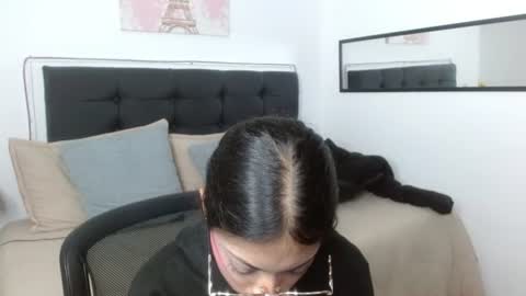 Snapshot of vannesweet_ chatting on 07/05/26, 09:00 vane online show from 07/05/26, 09:00