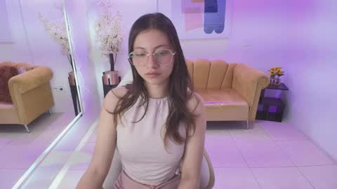 vannia t18 online show from 12/13/25, 07:53